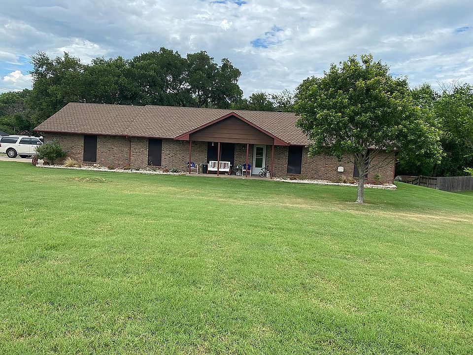 1st image of 4011 Willow Creek Dr