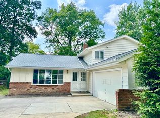 6572 Edgemoor Ave, Solon, OH 44139