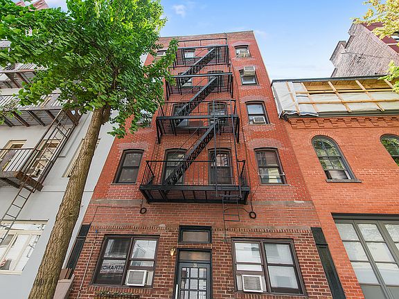 5th image of 20 Jane St APT 1A