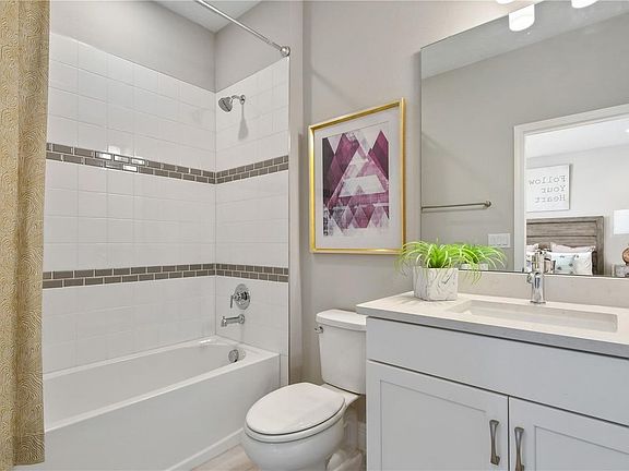 3rd image of 4417 Lions Gate Ave
