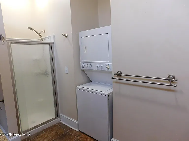 216 Middle St #B — Photo 18
