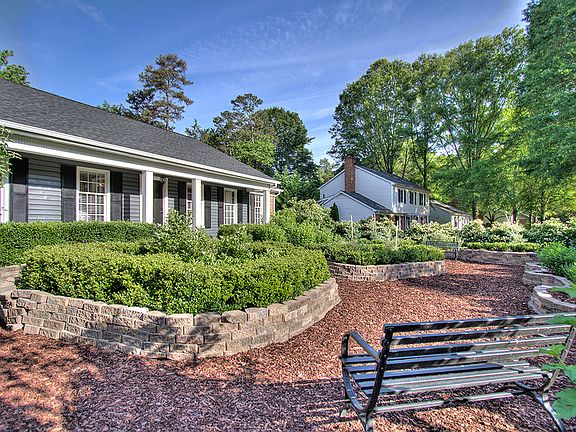 3rd image of 9618 Covedale Dr