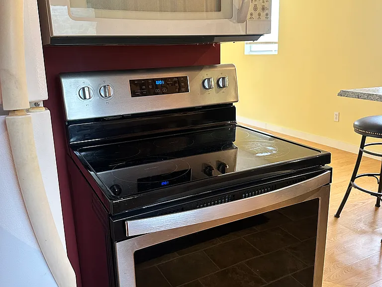 1008 Oak St — Photo 10
