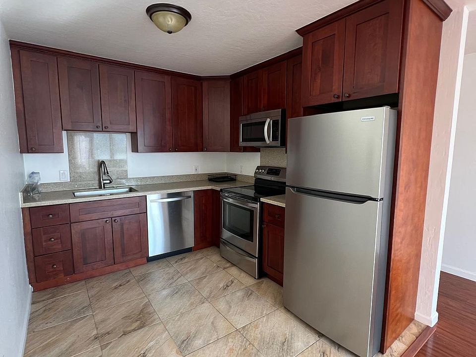 1st image of 313 Elsie St APT 1