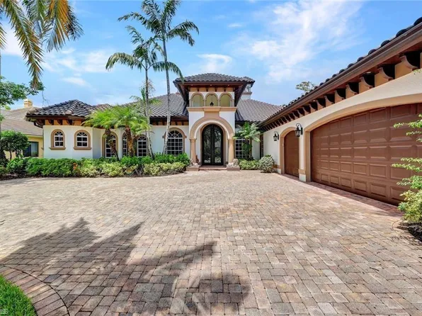 2743 Olde Cypress DR, NAPLES, FL 34119