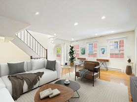 109 W 10th St, New York, NY