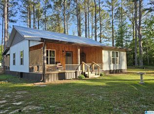 665 Ivywood Dr, Hartford, AL 36344