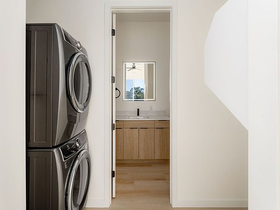 4th image of 4603-4611 Almayo Ave #12