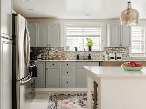 3 Heath St APT 2, Somerville, MA 02145