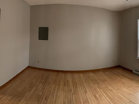 2nd image of 1038 College St N APT 3