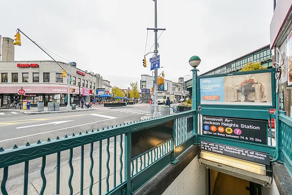 Rented by Bond New York | media 18