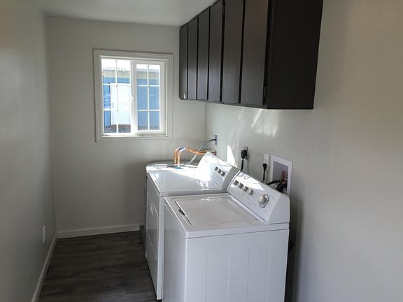 Mud/Laundry room off Kitchen. Older images of w/d