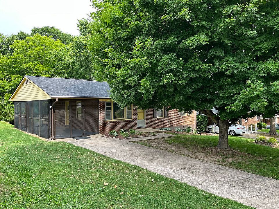1st image of 135 Martindale Dr