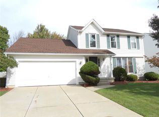 44 Old Post Rd, Lancaster, NY 14086