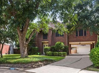 15606 Claremont Ct, Sugar Land, TX 77498