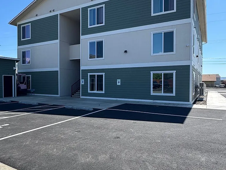 503 E Helena Ave — Photo 23