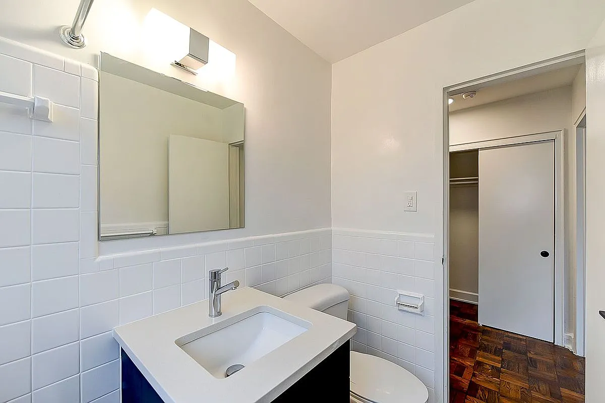 Elevated Northwest DC Living at The Pinnacle — Photo 1