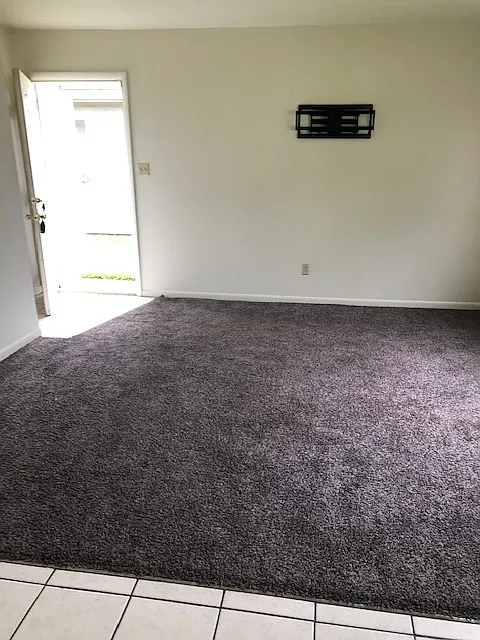 2 bed, 1000 sqft, $950 — Photo 3