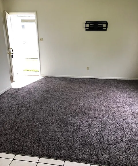 715 Anderson Ave — Photo 3