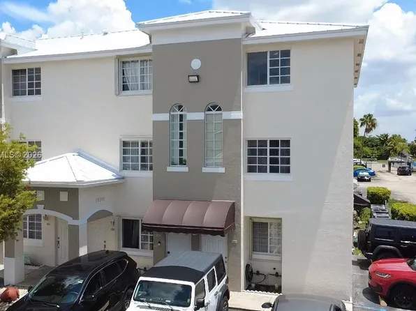 12015 SW 14th St, Miami, FL 33184