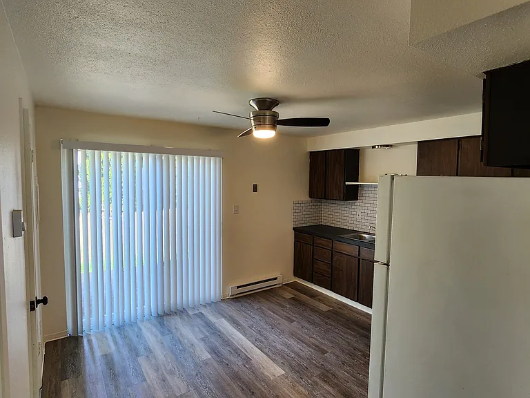 890 Dougherty Dr NE — Photo 30