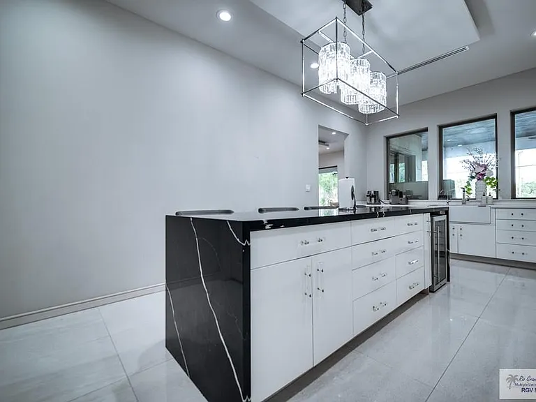 214 Calle Cenizo — Photo 10