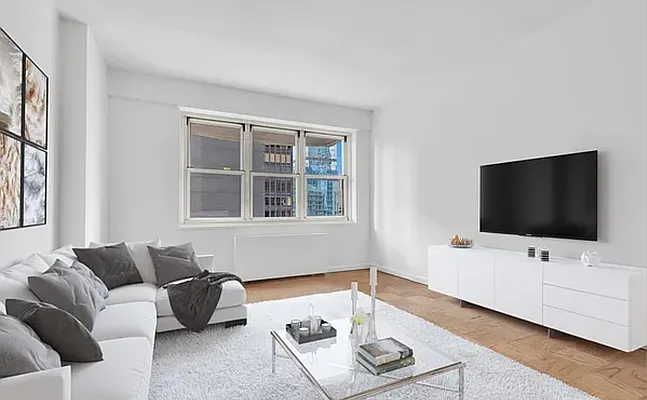 Rented by R New York | media 3