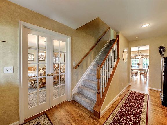 4th image of 10035 Braxton Dr