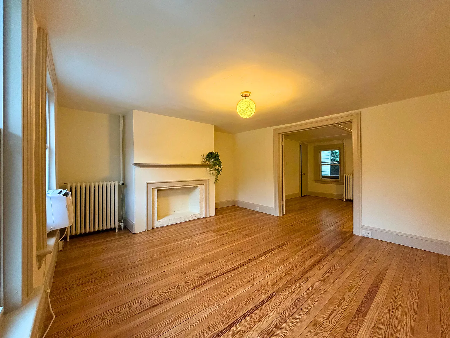 3 bed, 1980 sqft, $3,500 — Photo 2