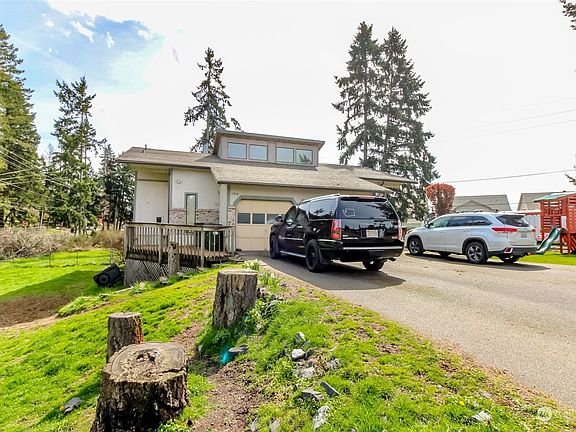2nd image of 3908 151st Street Ct E