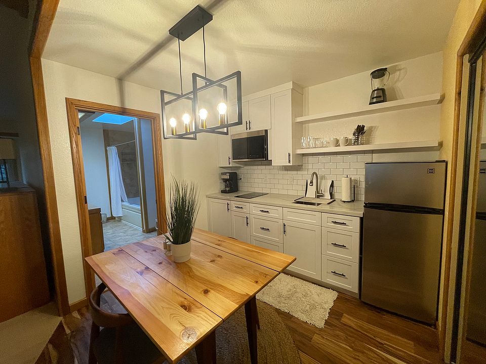 2nd image of 4520 Montecito Ave #1