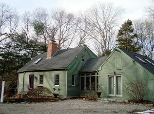 81 Standpipe Ln, North Kingstown, RI 02852