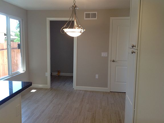 5th image of 8522 Carlton Oaks Dr