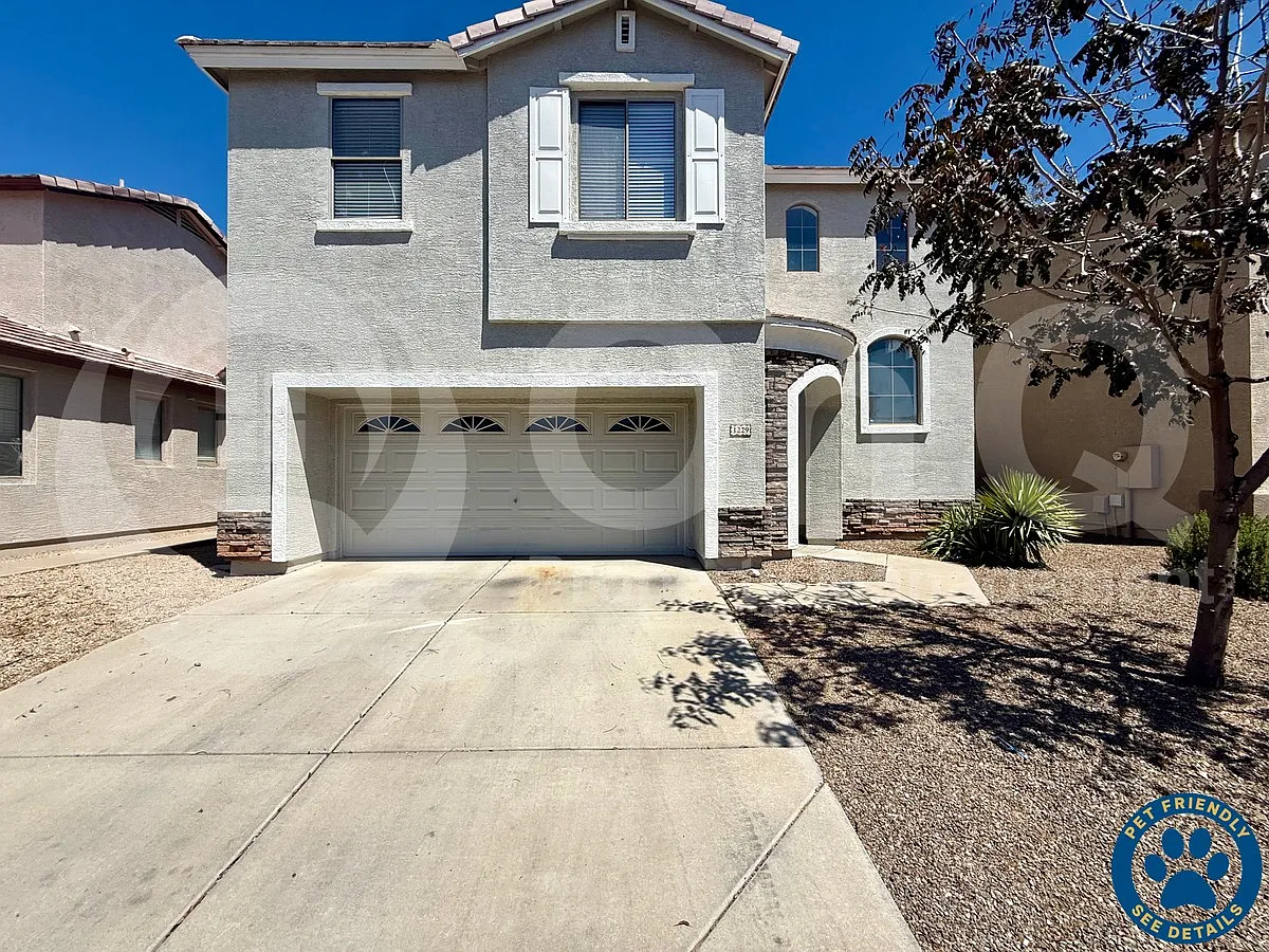 3 bed, 2.5 bath, 1558 sqft, $2,200 — Photo 1