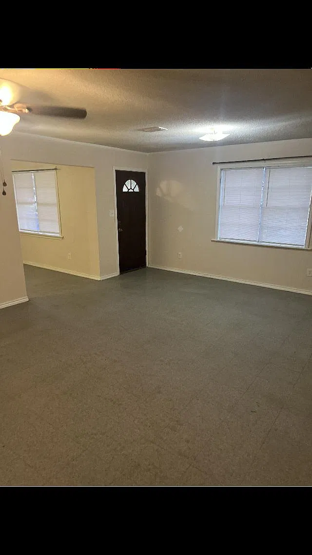 3 bed, 1289 sqft, $1,400 — Photo 3