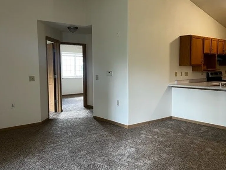 Madison Apartments — Photo 114