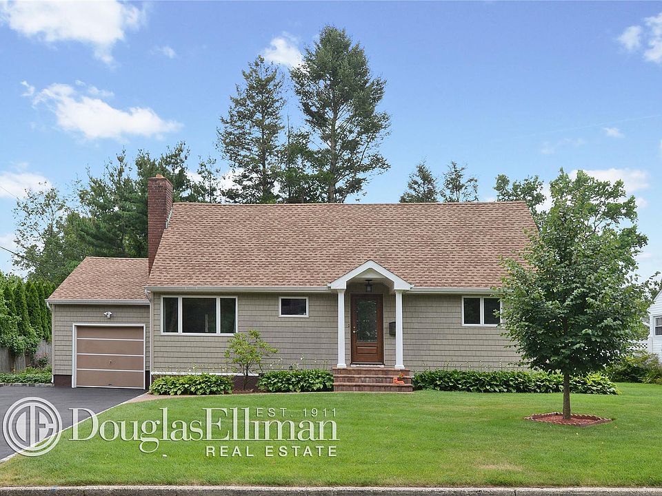 1st image of 26 Gruber Dr