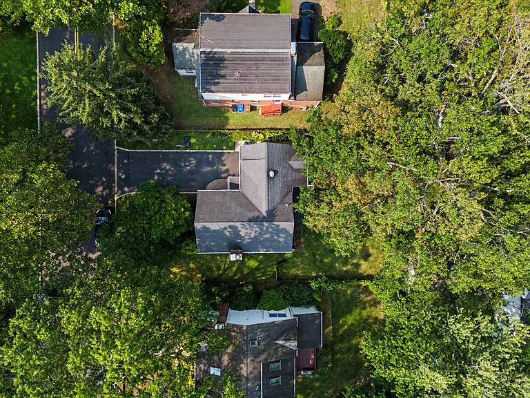 34 Esmond Pl — Photo 50