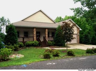 172 Sunny Ridge Rd, Laurel Park, NC 28739