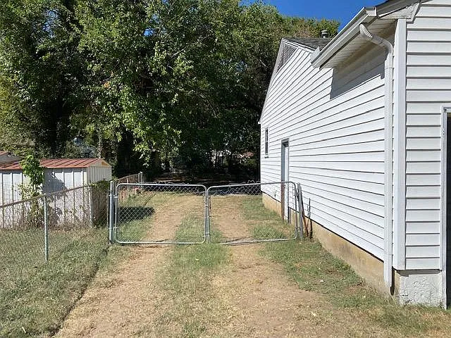 2 bed, 782 sqft, $1,195 — Photo 3
