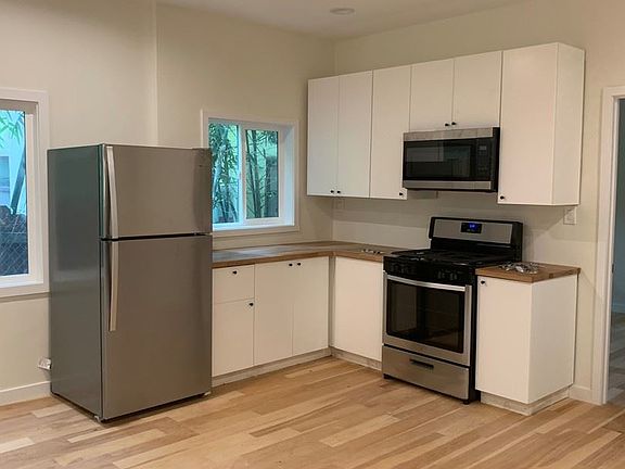 3rd image of 4933 E Echo St APT 2