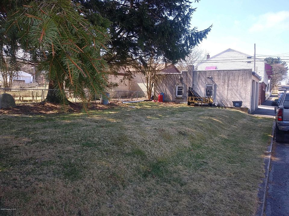 2nd image of 718 N James St