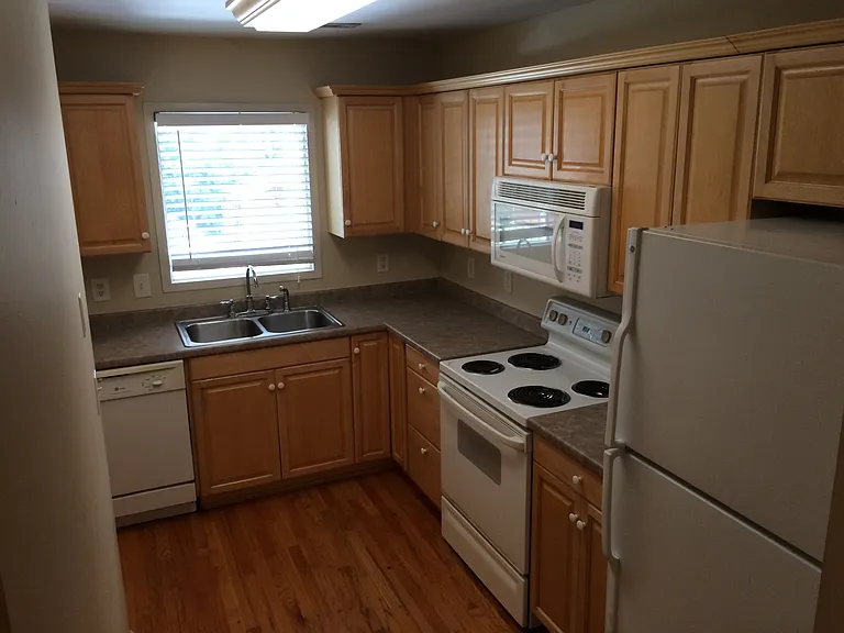 3140 Long Blvd #1 — Photo 5