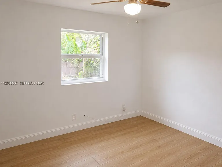 3300 SW 32nd Ave — Photo 10