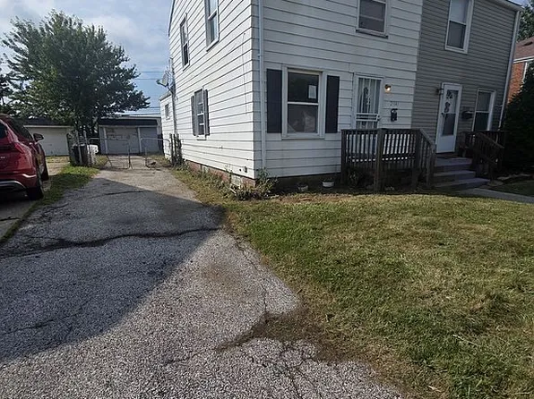 25141 Fisher Rd, Euclid, OH 44117