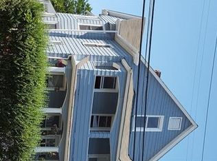 52 Colman St, New London, CT 06320