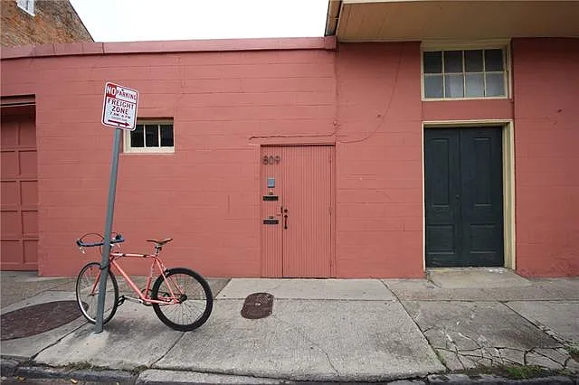 1 bed, 1.0 bath, 450 sqft, $950 — Photo 2