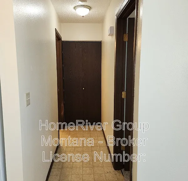 2121 S 4th St W #C — Photo 8