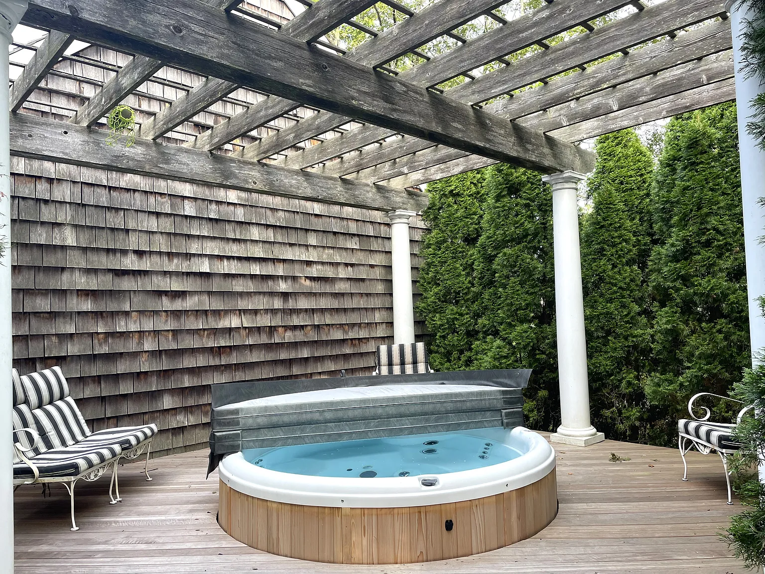 East Hampton With Tennis & Pool — Photo 3
