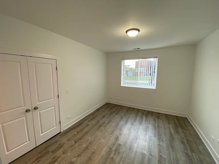 4418 N Austin Ave #101 — Photo 23